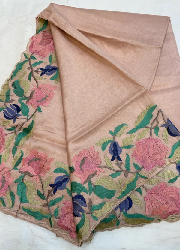 Gulmohar_Drapes_White_Floral_Saree